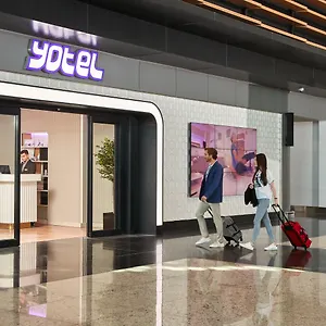 ** Hotel Yotel Airport, Entrance Turchia